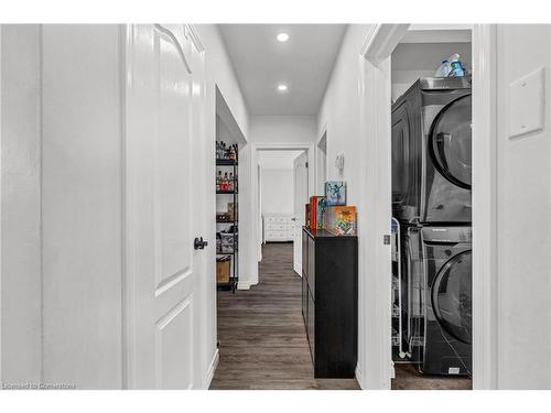 9 Mulock Avenue, Hamilton, ON - Indoor Photo Showing Laundry Room