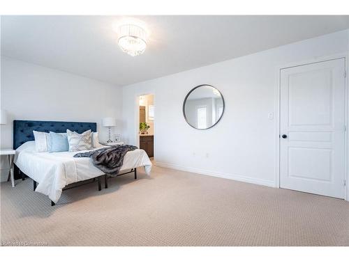 71 Chamomile Drive, Hamilton, ON - Indoor Photo Showing Bedroom