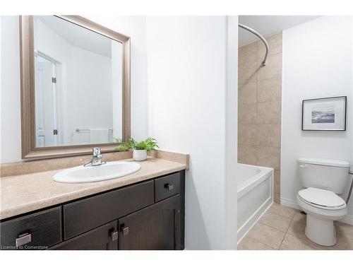 71 Chamomile Drive, Hamilton, ON - Indoor Photo Showing Bathroom