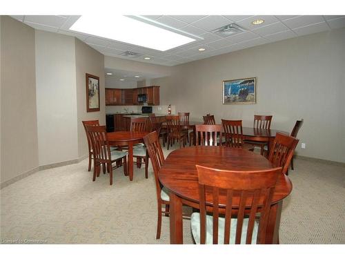 805-1477 Lakeshore Road, Burlington, ON - Indoor Photo Showing Dining Room