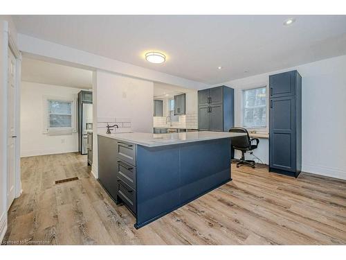 574 Clark Avenue, Burlington, ON - Indoor Photo Showing Kitchen