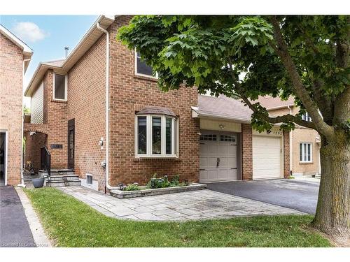 1204 Potters Wheel Crescent, Oakville, ON - Outdoor