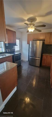 201 Bay Street N, Hamilton, ON - Indoor Photo Showing Kitchen