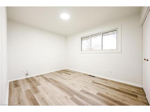 Upper-26 Carousel Avenue, Hamilton, ON - Indoor Photo Showing Other Room