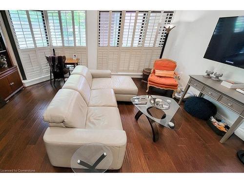 410-112 King Street East Street E, Hamilton, ON - Indoor Photo Showing Living Room