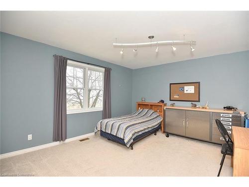 1344 Highway 8 Highway, Flamborough, ON - Indoor Photo Showing Bedroom