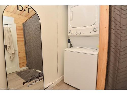 1344 Highway 8 Highway, Flamborough, ON - Indoor Photo Showing Laundry Room