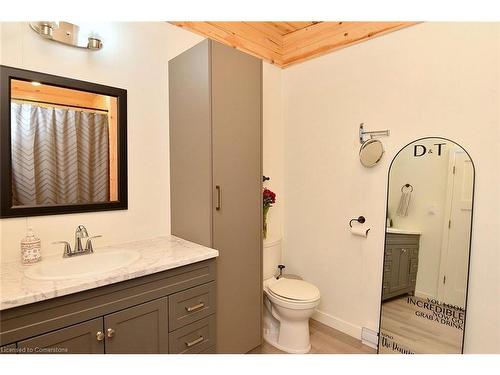 1344 Highway 8 Highway, Flamborough, ON - Indoor Photo Showing Bathroom