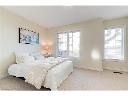 682 Summers Common, Burlington, ON - Indoor Photo Showing Bedroom