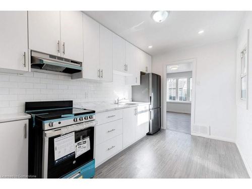 453 Paling Avenue, Hamilton, ON - Indoor Photo Showing Kitchen