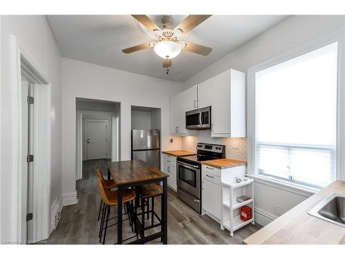 1-191 Sherman Avenue S, Hamilton, ON - Indoor Photo Showing Kitchen