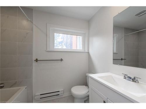 1-191 Sherman Avenue S, Hamilton, ON - Indoor Photo Showing Bathroom