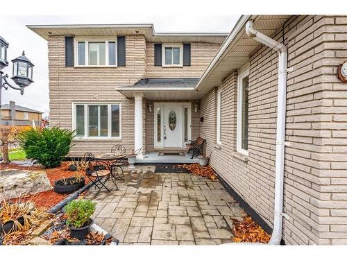 7 Grandoaks Drive, Hamilton, ON - Outdoor