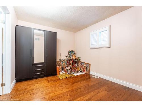 7 Grandoaks Drive, Hamilton, ON - Indoor Photo Showing Other Room