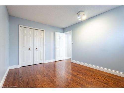 7 Grandoaks Drive, Hamilton, ON - Indoor Photo Showing Other Room