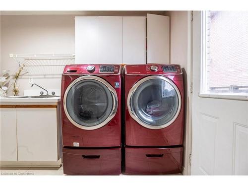 7 Grandoaks Drive, Hamilton, ON - Indoor Photo Showing Laundry Room