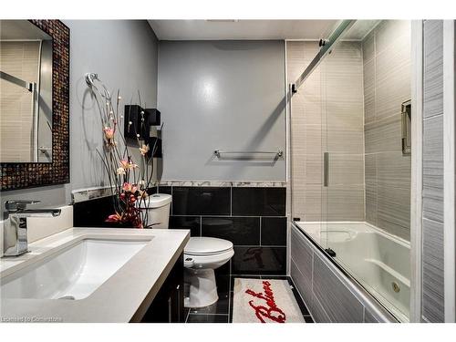 188 Clifton Downs Road, Hamilton, ON - Indoor Photo Showing Bathroom