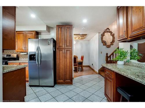 188 Clifton Downs Road, Hamilton, ON - Indoor Photo Showing Kitchen