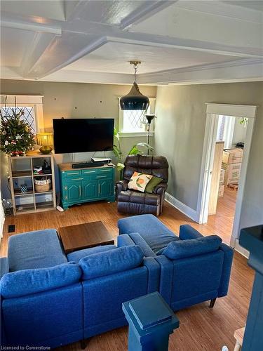 4354 Otter Street, Niagara Falls, ON - Indoor Photo Showing Living Room