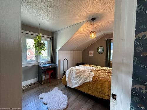 4354 Otter Street, Niagara Falls, ON - Indoor Photo Showing Bedroom