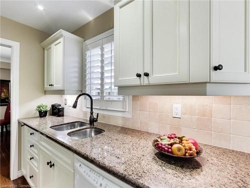 3063 Flanagan Court, Burlington, ON - Indoor Photo Showing Kitchen With Double Sink