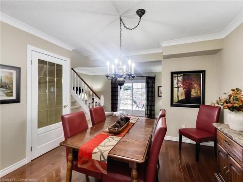 3063 Flanagan Court, Burlington, ON - Indoor Photo Showing Dining Room