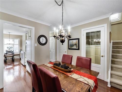 3063 Flanagan Court, Burlington, ON - Indoor Photo Showing Dining Room