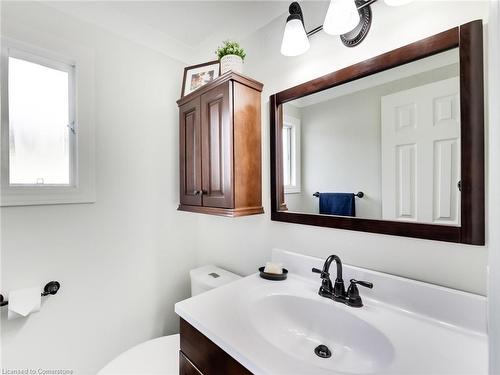 3063 Flanagan Court, Burlington, ON - Indoor Photo Showing Bathroom