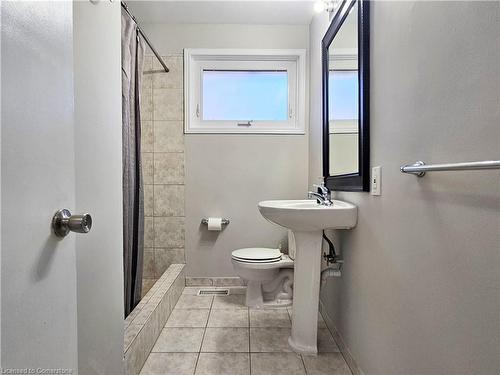 115 Chesley Street, Hamilton, ON - Indoor Photo Showing Bathroom