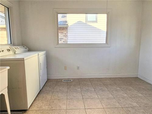 115 Chesley Street, Hamilton, ON - Indoor Photo Showing Laundry Room