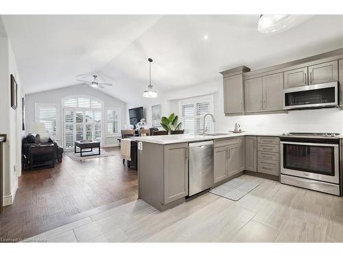 5 Richard Crescent, Smithville, ON - Indoor Photo Showing Kitchen