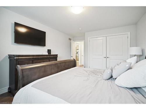 5 Richard Crescent, Smithville, ON - Indoor Photo Showing Bedroom