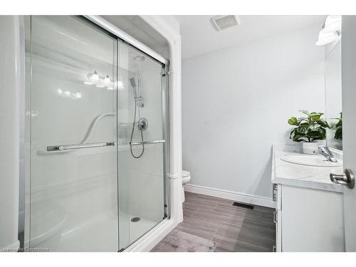 5 Richard Crescent, Smithville, ON - Indoor Photo Showing Bathroom