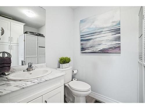 5 Richard Crescent, Smithville, ON - Indoor Photo Showing Bathroom