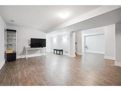 5 Richard Crescent, Smithville, ON - Indoor Photo Showing Living Room