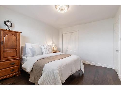 1223 Dunsmure Road, Hamilton, ON - Indoor Photo Showing Bedroom