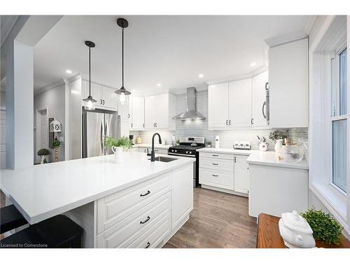 85 Barons Avenue S, Hamilton, ON - Indoor Photo Showing Kitchen With Upgraded Kitchen