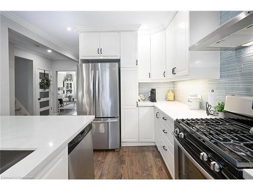 85 Barons Avenue S, Hamilton, ON - Indoor Photo Showing Kitchen With Upgraded Kitchen