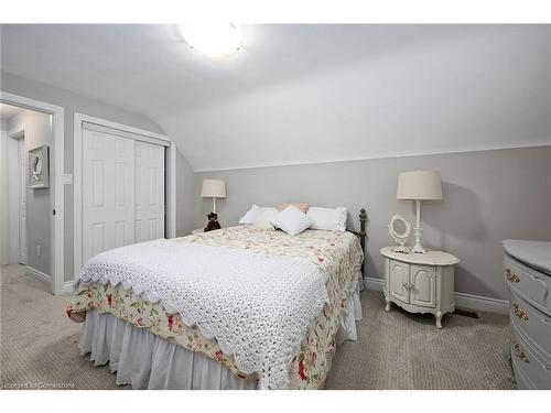 85 Barons Avenue S, Hamilton, ON - Indoor Photo Showing Bedroom