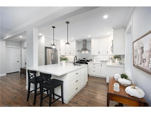 85 Barons Avenue S, Hamilton, ON - Indoor Photo Showing Kitchen With Upgraded Kitchen