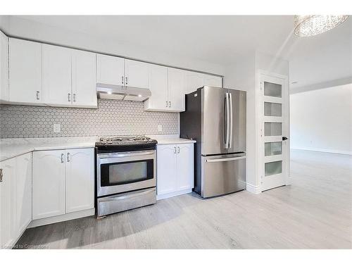 Upper-1654 Upper Wellington Street, Hamilton, ON - Indoor Photo Showing Kitchen