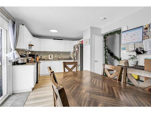 12-1300 Upper Ottawa Street, Hamilton, ON - Indoor Photo Showing Dining Room