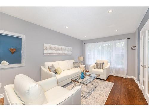 70 Lakecrest Trail, Brampton, ON - Indoor Photo Showing Living Room