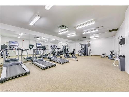 709-5090 Pinedale Avenue, Burlington, ON - Indoor Photo Showing Gym Room