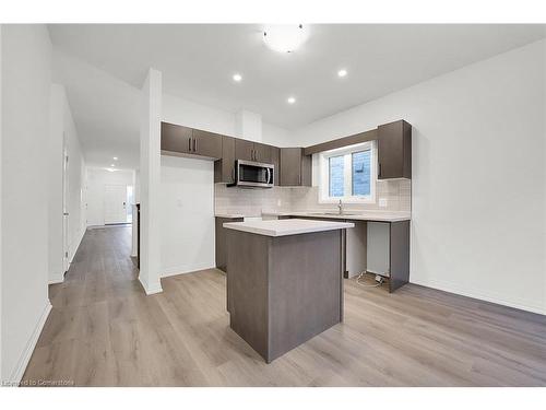 35 Willson Drive, Thorold, ON - Indoor Photo Showing Kitchen