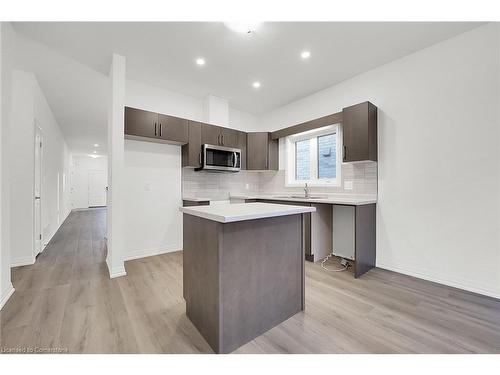 35 Willson Drive, Thorold, ON - Indoor Photo Showing Kitchen