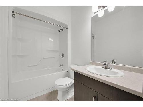 35 Willson Drive, Thorold, ON - Indoor Photo Showing Bathroom