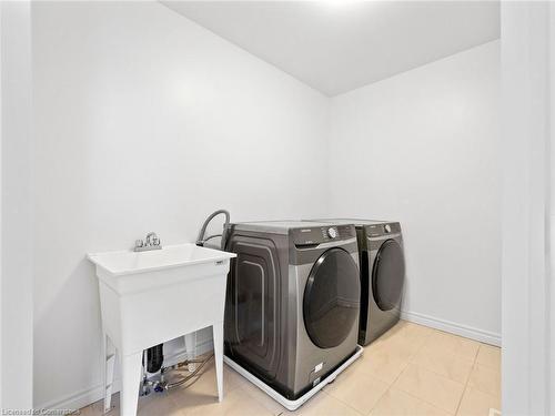 8 Elkington Lane, Brantford, ON - Indoor Photo Showing Laundry Room