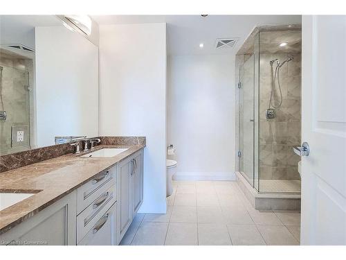 323-11 Bronte Road, Oakville, ON - Indoor Photo Showing Bathroom