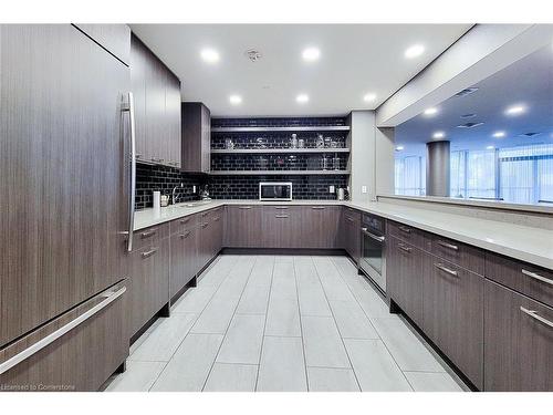 323-11 Bronte Road, Oakville, ON - Indoor Photo Showing Kitchen